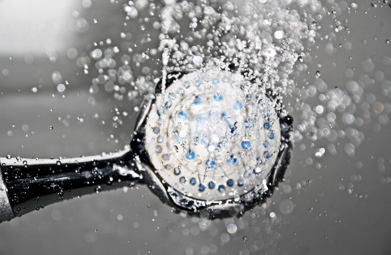 Ekonomiczne zestawy prysznicowe – oszczędność wody i energii