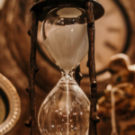 Ciekawostki o podziałach czasu: Ile tygodni dni godzin i sekund mieści się w jednym roku?